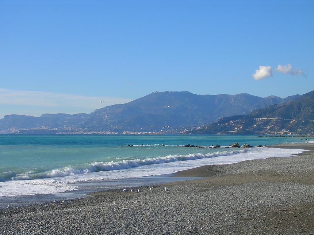 Gaiavacanze Beach Apartment Bordighera Eksteriør bilde