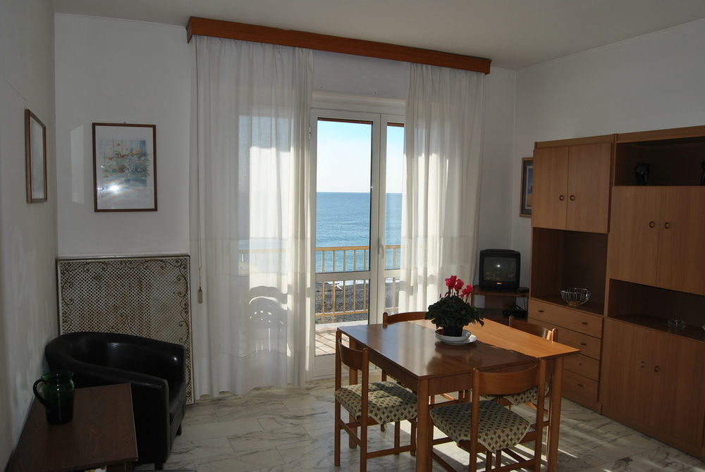 Gaiavacanze Beach Apartment Bordighera Eksteriør bilde