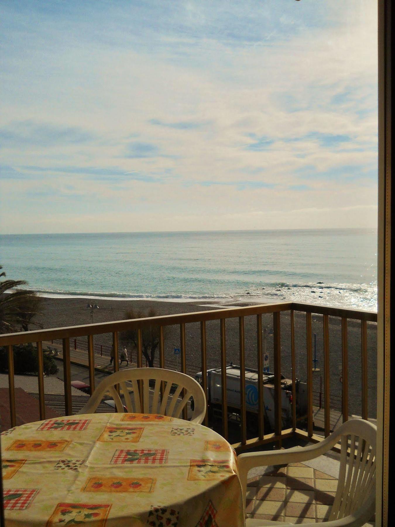 Gaiavacanze Beach Apartment Bordighera Eksteriør bilde